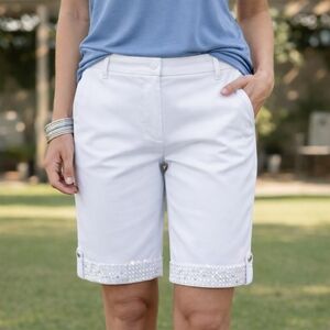 NWOT  JM Collection White Cotton Blend Embellished Skimmers Shorts